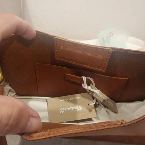 Madewell The Sydney Shoulder Bag - Picture 5 of 5